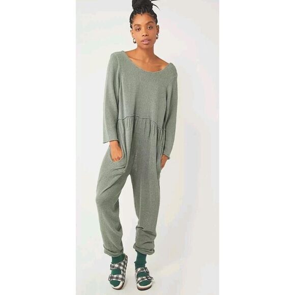 Free People Beach Breaking Free One Piece Knit Jumpsuit Women's Small Green NWT - Picture 1 of 16